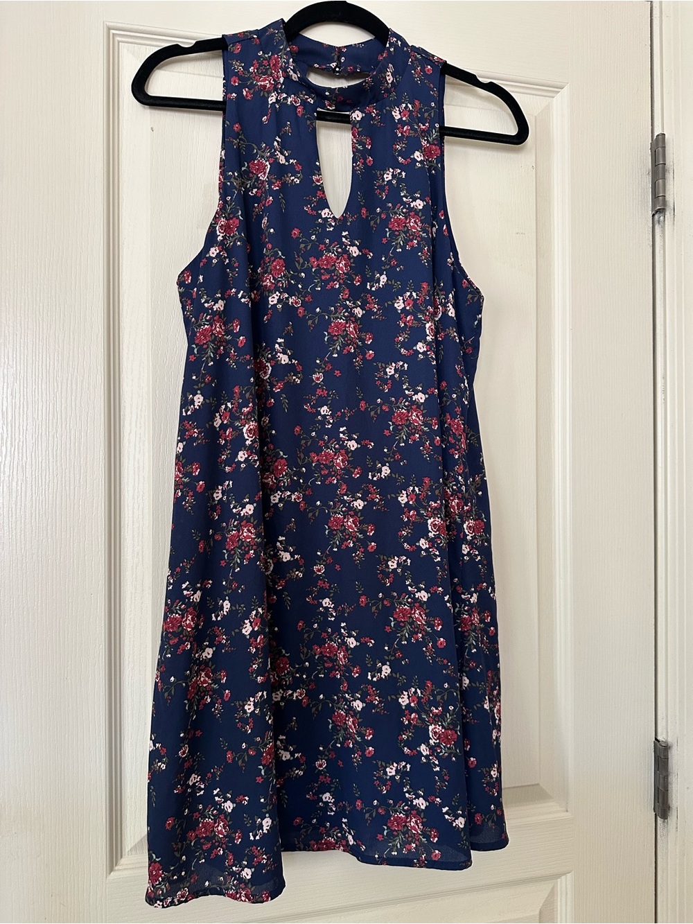 Alya Navy Floral Keyhole Sleeveless Swing Babydoll Dress
